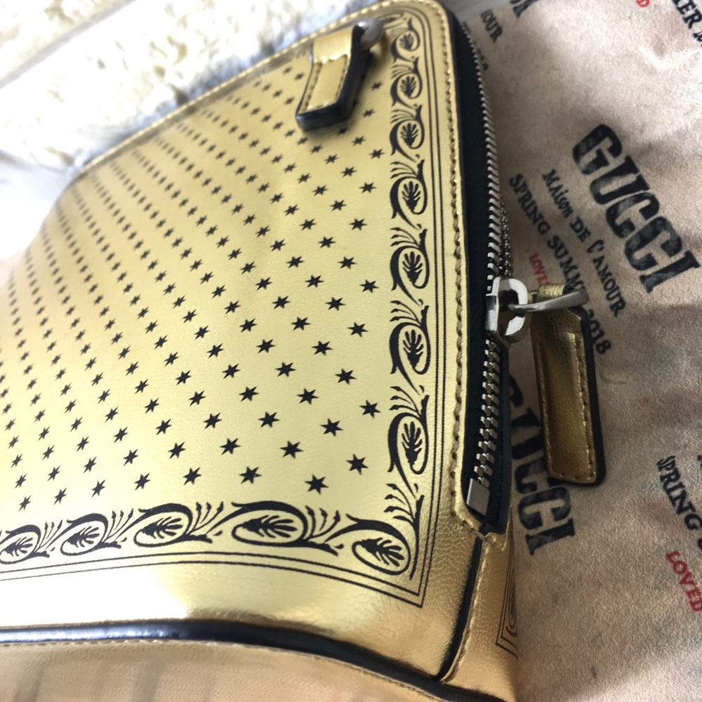 ✨🌟RUNWAY🌟✨GUCCI CROSSBODY LIMITED EDITION - Picture 5 of 15